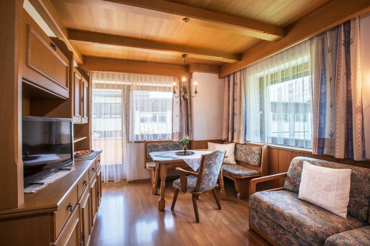 Gaestehaus Appartement Hoellwarth Stumm Kültér fotó